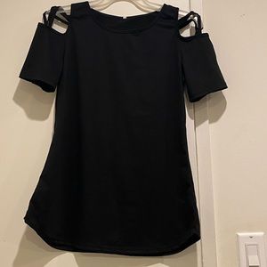 Women’s cold shoulder top